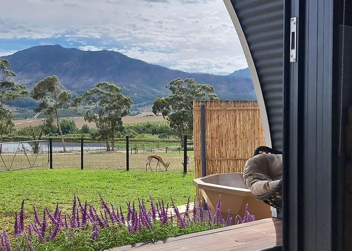 La Vita Romantic Getaway Cabin
